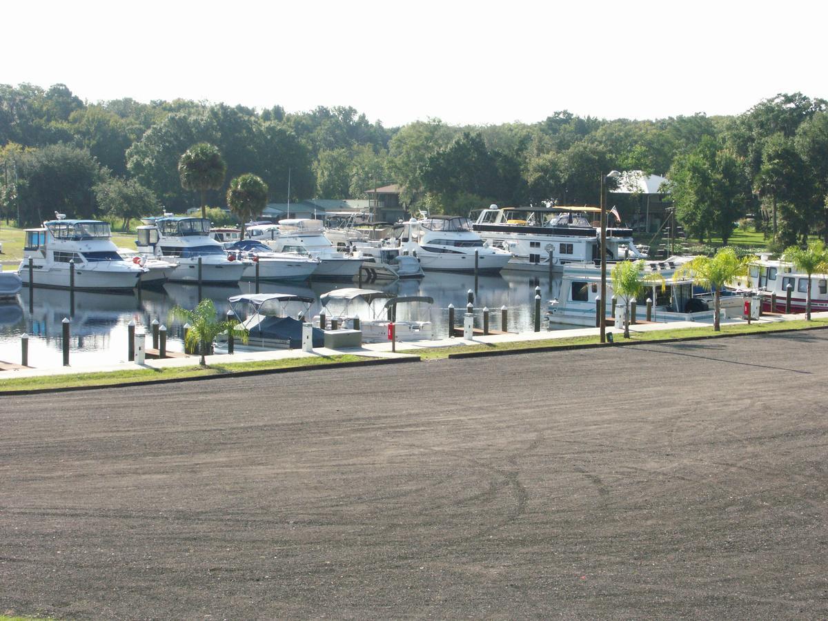 Big River Marina & Lodge Astor 외부 사진