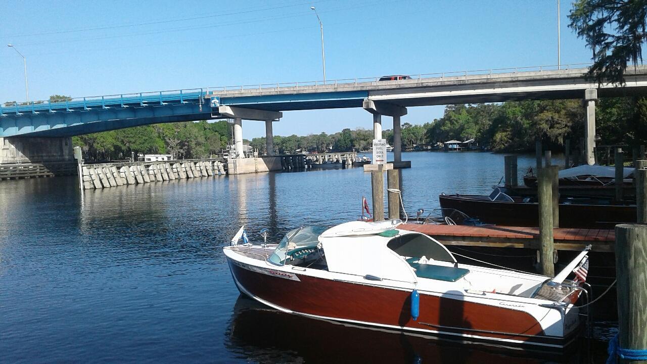 Big River Marina & Lodge Astor 외부 사진
