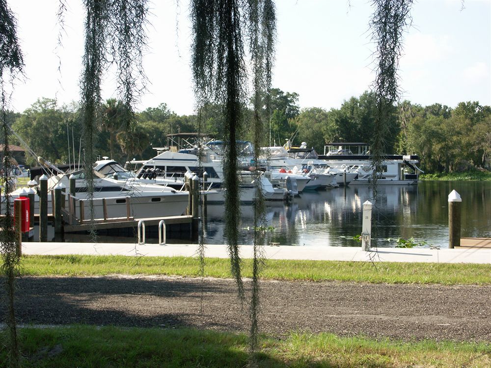 Big River Marina & Lodge Astor 외부 사진